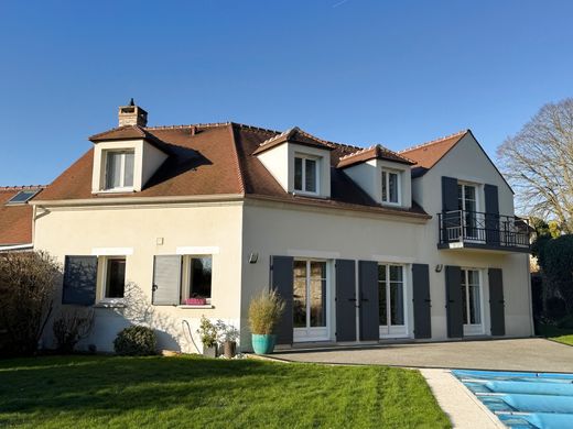 Casa di lusso a Fontenay-en-Parisis, Val d'Oise