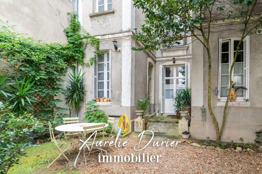 Tours, Indre-et-Loireのアパートメント