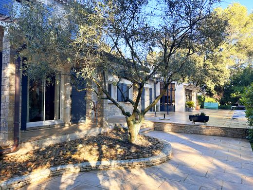 Элитный дом, Ним, Gard