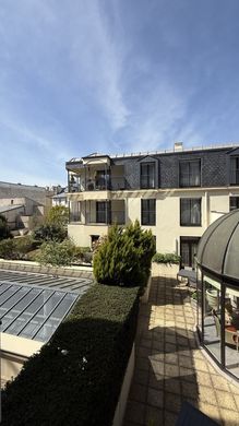 Apartment / Etagenwohnung in Saint-Germain-en-Laye, Yvelines