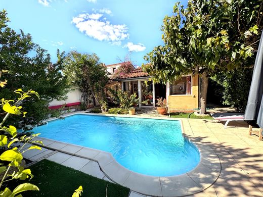 Casa di lusso a La Londe-les-Maures, Var