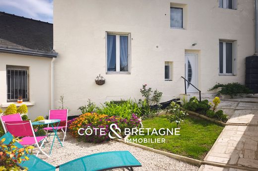 Luxury home in Ploubazlanec, Côtes-d'Armor