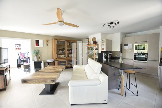 Apartment / Etagenwohnung in Saint-Raphaël, Var