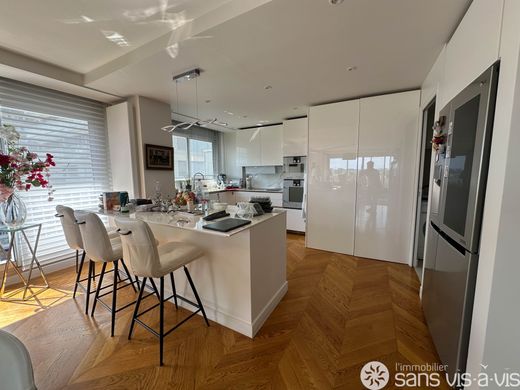 Puteaux, Hauts-de-Seineのアパートメント