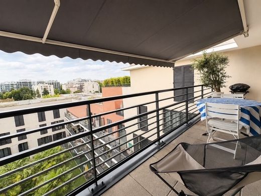 Apartment in Joinville-le-Pont, Val-de-Marne