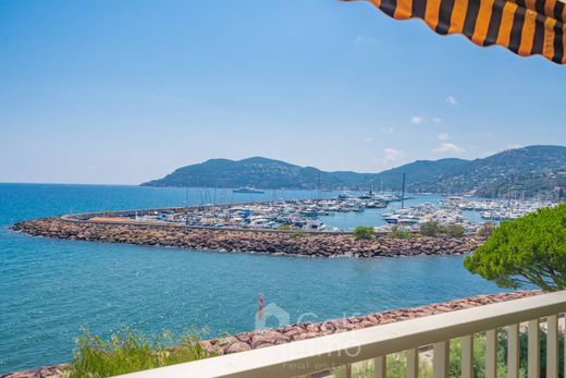 ‏דירה ב  Mandelieu-la-Napoule, Alpes-Maritimes