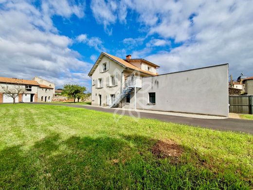 Luxury home in Clermont-Ferrand, Puy-de-Dôme