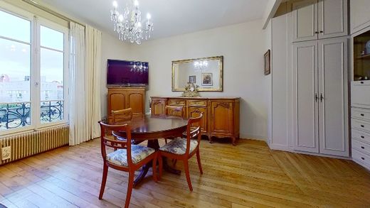 Piso / Apartamento en Levallois-Perret, Altos de Sena