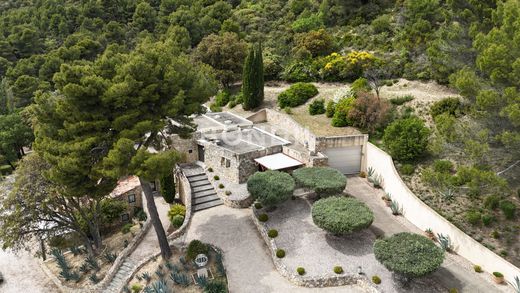 Luxury home in Lourmarin, Vaucluse