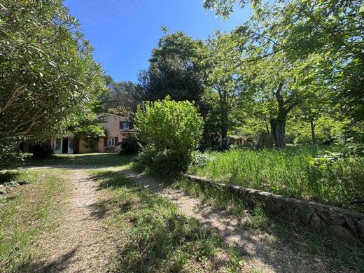 Luxury home in Beaurecueil, Bouches-du-Rhône
