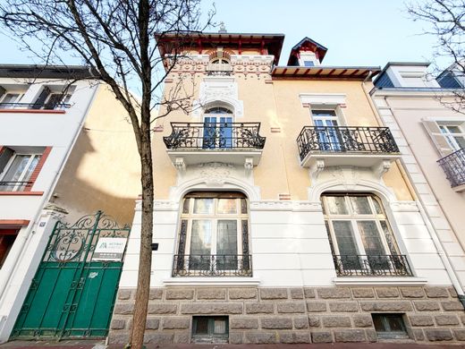 Элитный дом, Виши, Allier