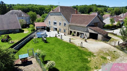 Casa di lusso a Marnay, Haute-Saône