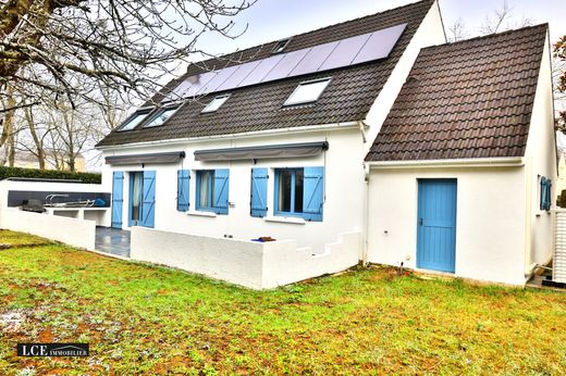 Casa di lusso a Savigny-le-Temple, Seine-et-Marne