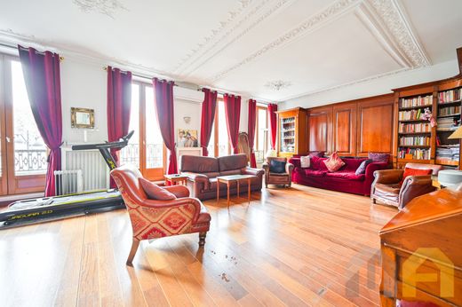 Двухуровневые апартаменты, Bastille, République, Nation-Alexandre Dumas, Paris