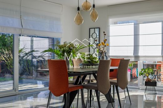 Luxury home in Hem, North