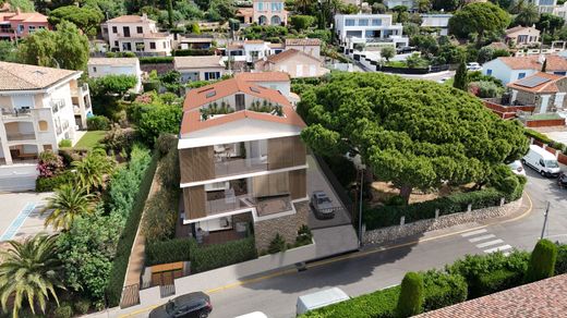 Apartment / Etagenwohnung in Les Issambres, Var