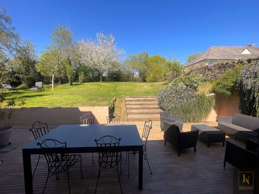 Luxe woning in Saint-Herblain, Loire-Atlantique