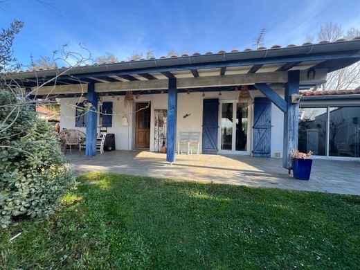 Casa di lusso a Tarnos, Landes