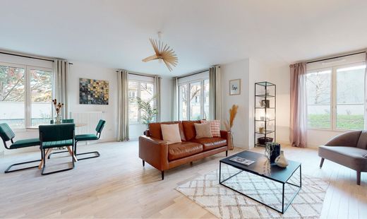 Apartment / Etagenwohnung in Maisons-Laffitte, Yvelines