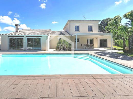 Maison de luxe à Saint-Médard-en-Jalles, Gironde