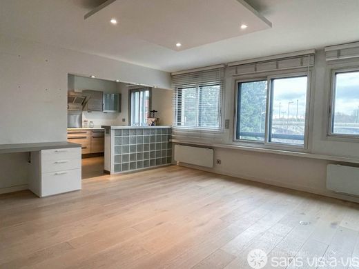 Apartment in Suresnes, Hauts-de-Seine