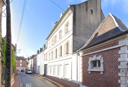 Luxury home in Abbeville, Somme