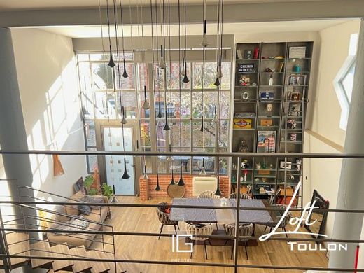 Luxury home in Toulon, Var