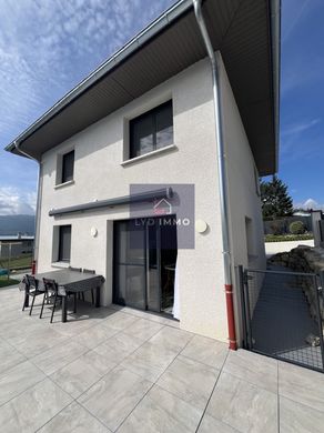 Βίλα σε Saint-Germain-sur-Rhône, Haute-Savoie