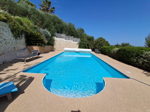 别墅  Sommières, Gard