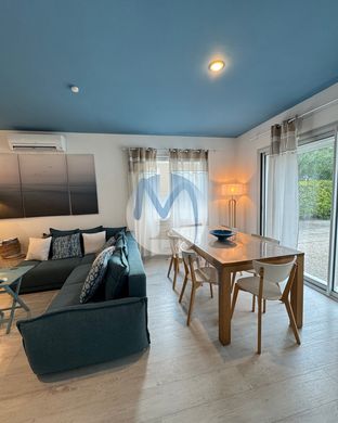 Villa in Canet-en-Roussillon, Pyrénées-Orientales