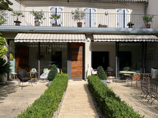 Maison de luxe à Nîmes, Gard