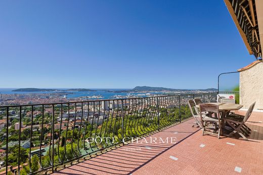 Luxus-Haus in Toulon, Var