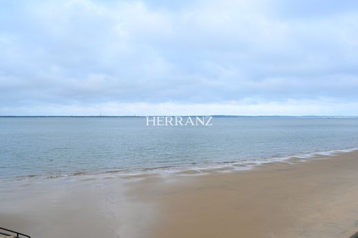 Luxus-Haus in Pyla sur Mer, Gironde