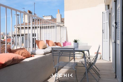 Apartment / Etagenwohnung in Marseille, Bouches-du-Rhône