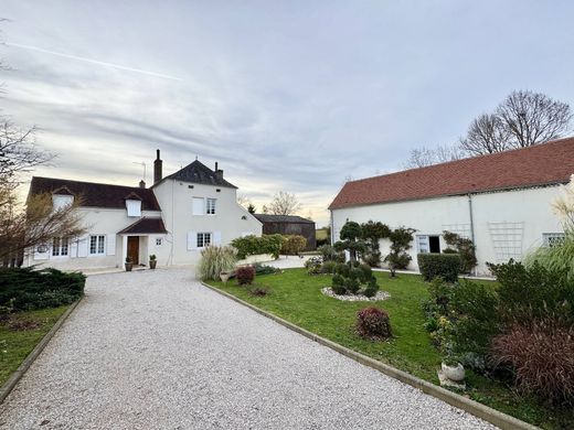 Luxury home in Montceau-les-Mines, Saône-et-Loire