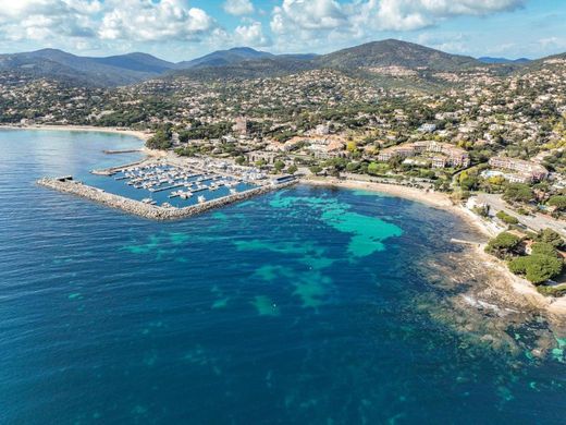 Land in Les Issambres, Var