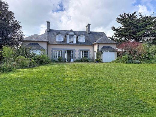 Luxury home in Jullouville, Manche