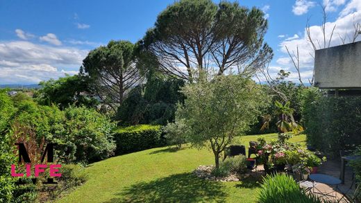 Luxe woning in Chassieu, Rhône