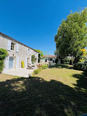 Casa di lusso a Marsilly, Charente-Maritime