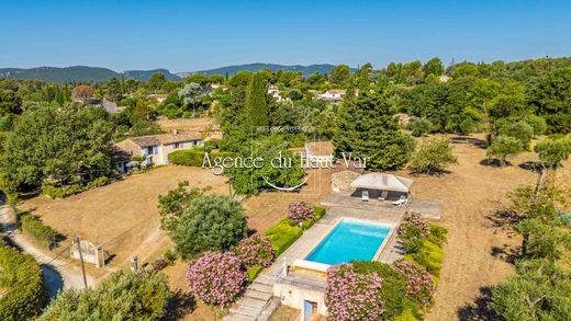 Вилла, Bagnols-en-Forêt, Var