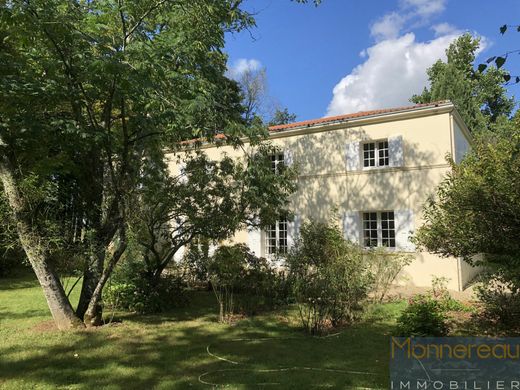 Luxury home in Jonzac, Charente-Maritime