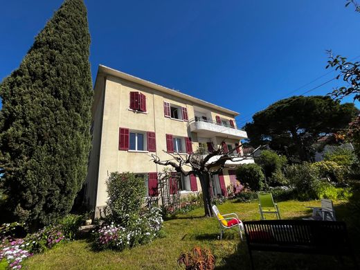 منزل ﻓﻲ Hyères, Var