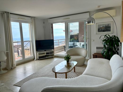 Beausoleil, Alpes-Maritimesのアパートメント