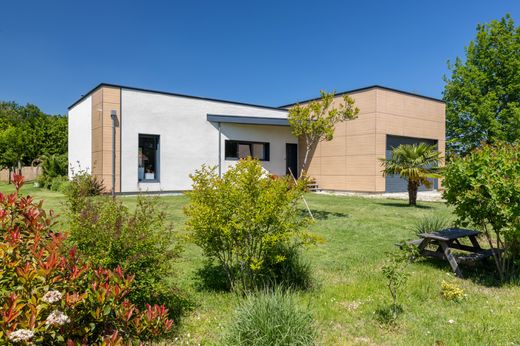 Casa de lujo en Lezoux, Puy de Dome