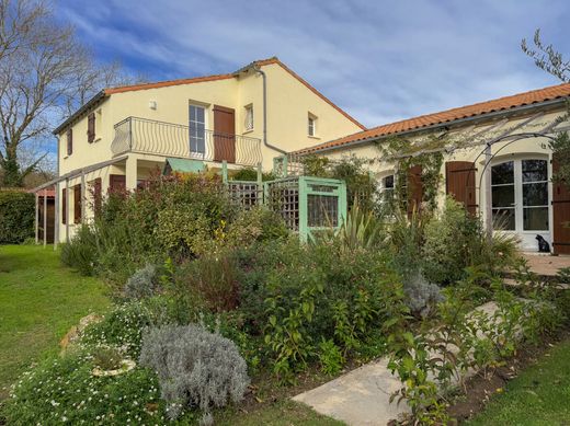 Villa in Meursac, Charente-Maritime