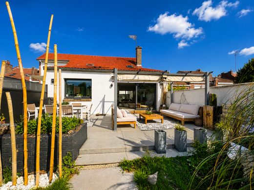 Luxury home in Loos, North