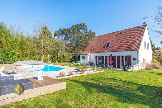 Luxury home in Bazainville, Yvelines