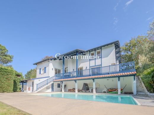 Villa in Ahetze, Pyrénées-Atlantiques