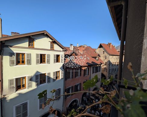 ﺷﻘﺔ ﻓﻲ Annecy, Haute-Savoie