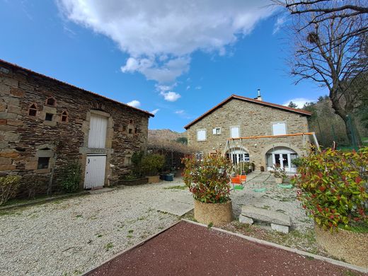 منزل ﻓﻲ Villefort, Lozère